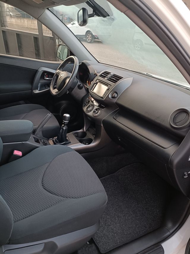 Toyota RAV4 2.2 D-4D, LIMITED EDITION