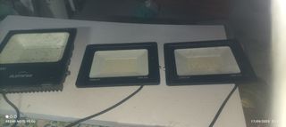 3 Focos LED 100W