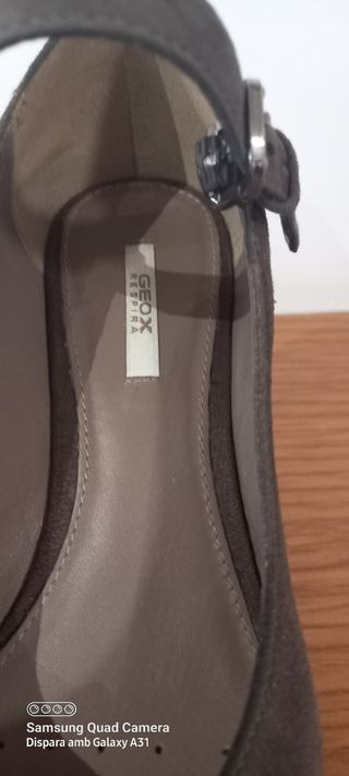 Zapatos de vestir Geox mujer marrones