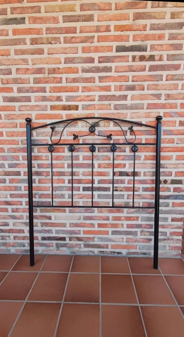 Cabecero de forja negro
