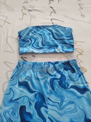 Conjunto SHEIN top y pantalón estampado