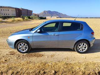 Alfa Romeo 147 2004