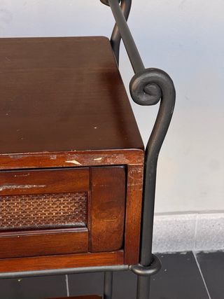 Comodino legno e ferro con cassetto