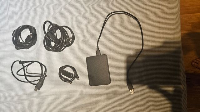 PS4 Pro+60 juegos+ 2 Mandos+Disco 4 tera +pantalla