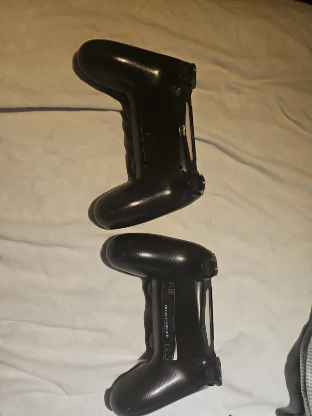 PS4 Pro+60 juegos+ 2 Mandos+Disco 4 tera +pantalla