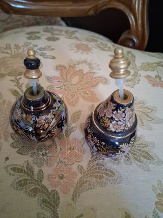 Porta profumi in ceramica decorati