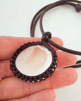 Collana macramè conchiglia naturale