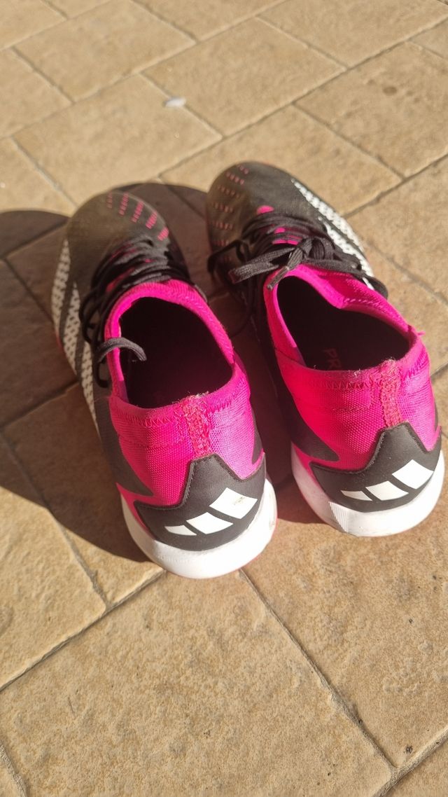 Scarpette Adidas Predator 44 Nero/Rosa usate 1 vol