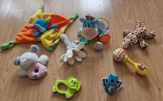 Lote Sonajeros y Peluches Bebé