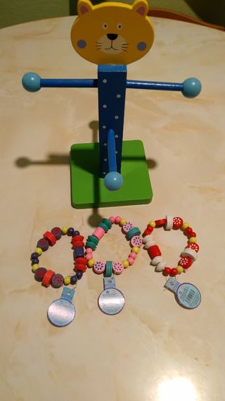 Espositore per gatti in legno per bambini, nuovo.