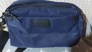*Bolso Bandolera Azul Marino*