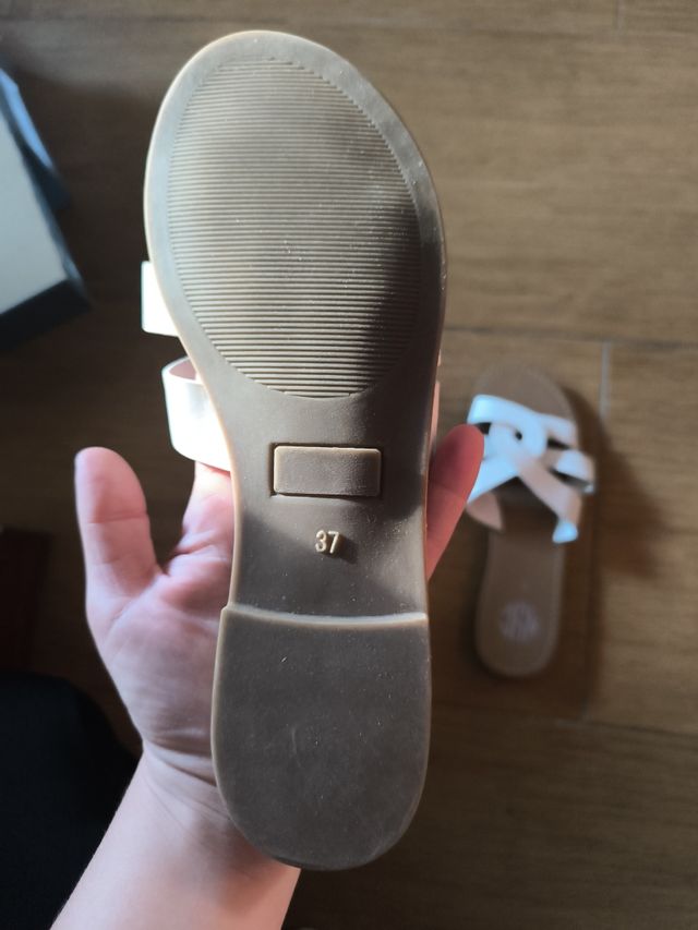 Sandalias blancas y marrones talla 37