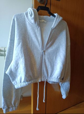 LOTE Cazadora vaquera desgastada , sudaderas... 