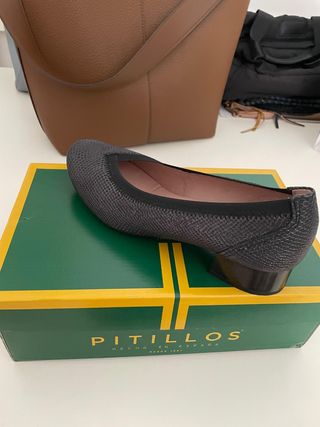 Zapatos Pitillos grises