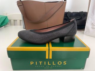 Zapatos Pitillos grises