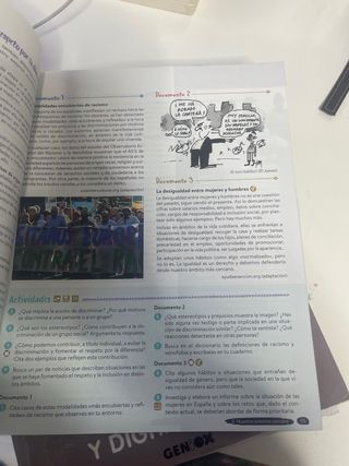 Educación en Valores Cívicos y Éticos ESO. Libr...