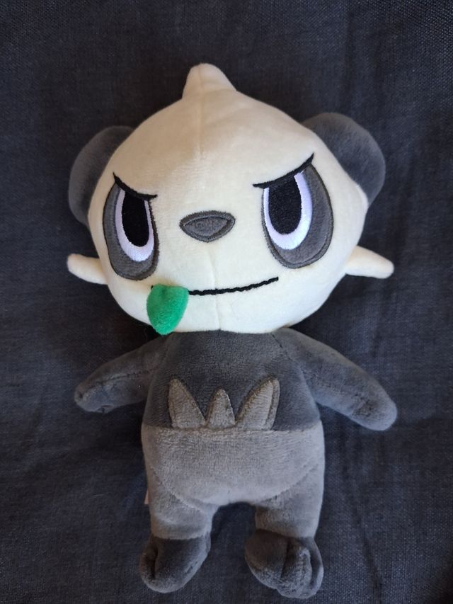 Pokemon set Peluche Pancham più 2 libri gioco