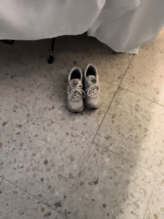 Tenis New Balance 574 Beige Niña