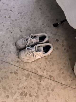Tenis New Balance 574 Beige Niña