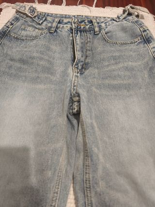 Vaqueros anchos S sin estrenar