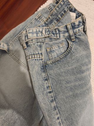 Vaqueros anchos S sin estrenar