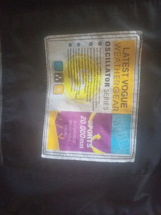 Cortavientos The North Face forrado por dentro 