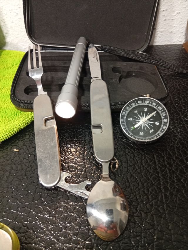 Kit de Camping Multifuncional