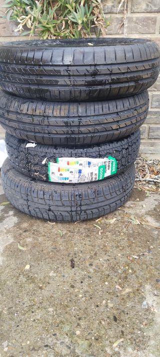 4 Ruedas de coche o remolque nuevas 165/80/R13
