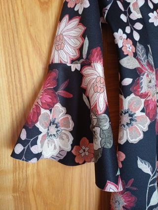 Vestito floreale nero