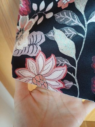 Vestito floreale nero