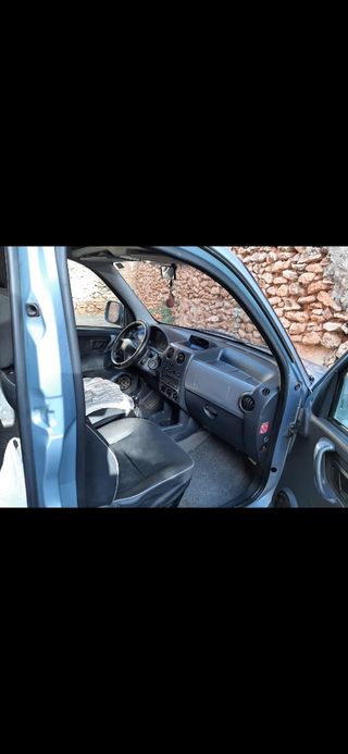 Peugeot Partner 2007 motor 2000 HDI 90  CV .