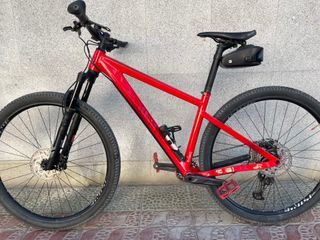 Bicicleta MTB GHOST rojo Ferrari, impecable. T / M