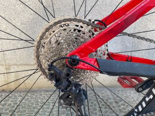 Bicicleta MTB GHOST rojo Ferrari, impecable. T / M