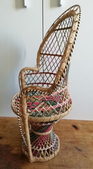 Sillón decorativo de mimbre multicolor