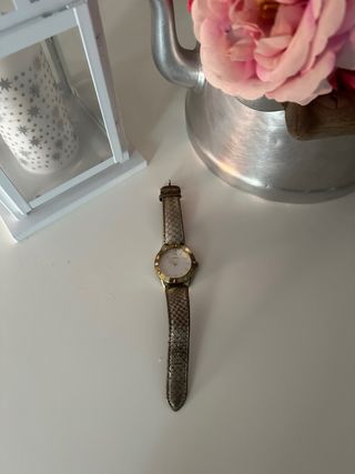 Reloj Guess Dorado y Plateado