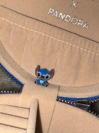 Charm Pandora Stitch Plata y Morado