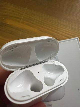 AirPods 2 Apple