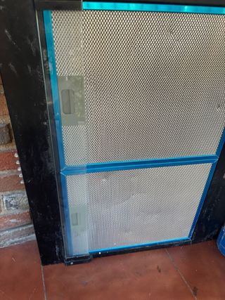 Campana extractora sin usar con filtros de carbono