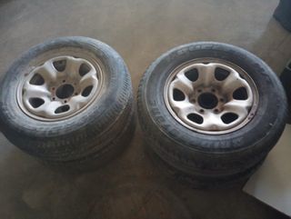 Llantas Nissan Terrano II