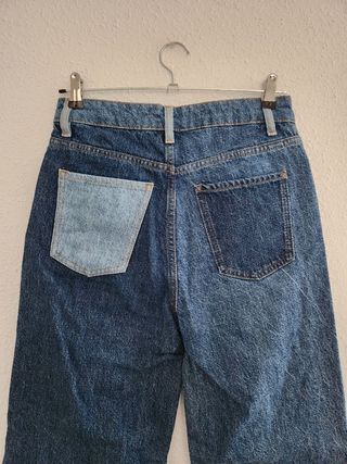 Pantalón vaquero Zara bicolor