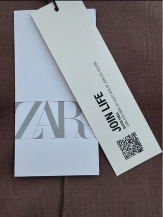 Camiseta crop top Zara marrón