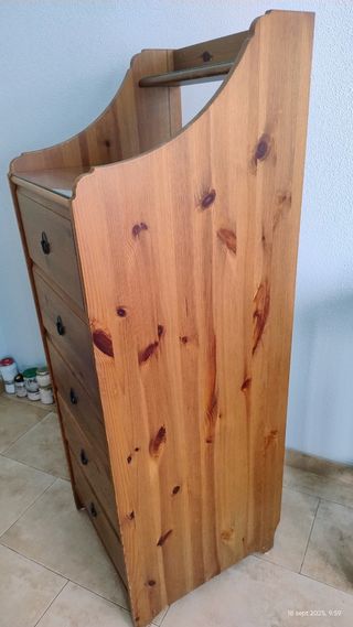 Cómoda 5 cajones Ikea madera