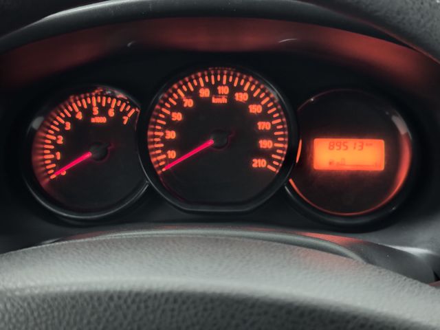 Dacia Sandero Base 1.2 75