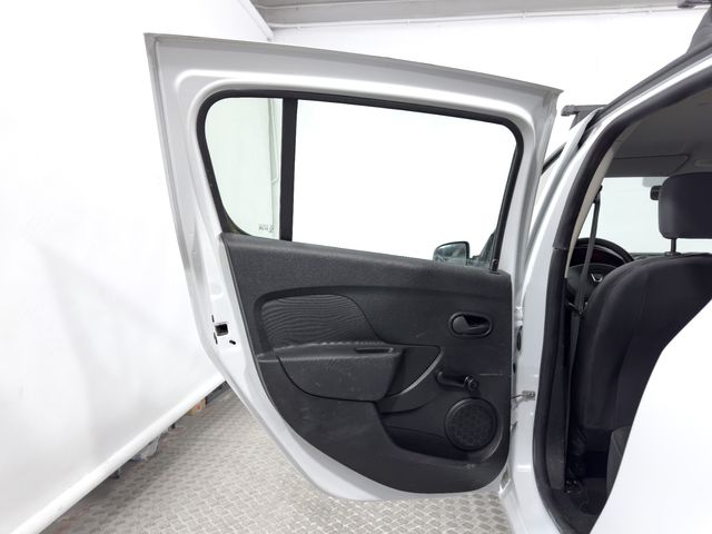 Dacia Sandero Base 1.2 75