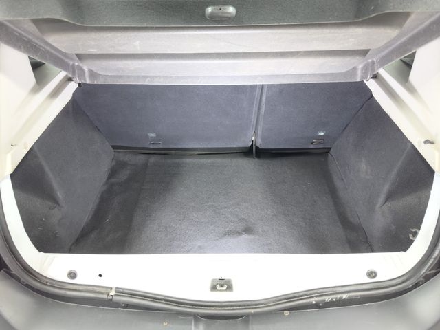 Dacia Sandero Base 1.2 75