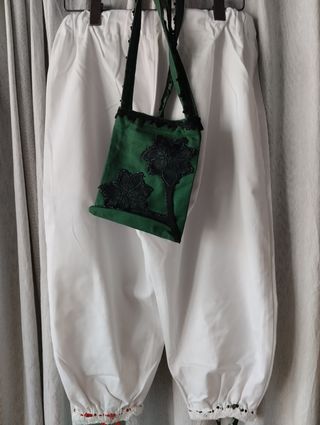 Traje de gallega verde y negro, talla 42-44 , 