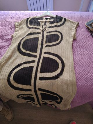 Vestido de lino beige y negro