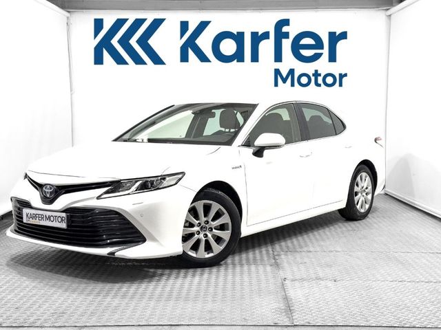 Toyota Camry 2.5 220H Business