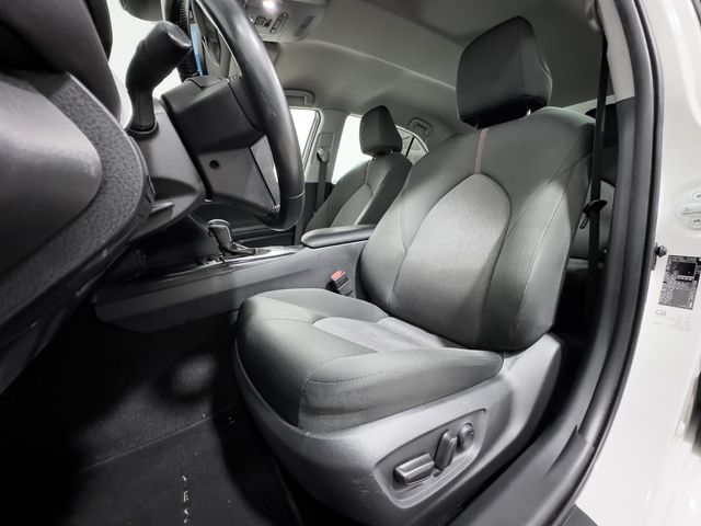 Toyota Camry 2.5 220H Business