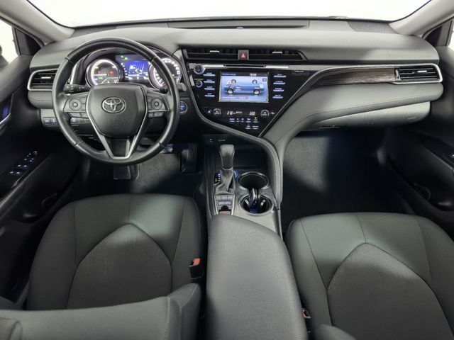 Toyota Camry 2.5 220H Business